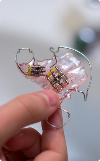 Removable and fixed dental retainer options